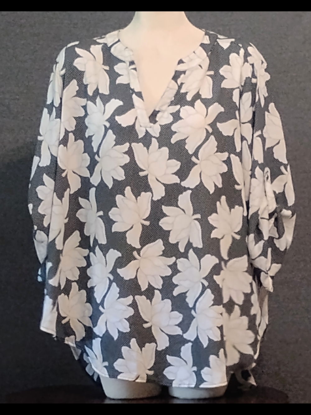Women's Black And White Polkadot Floral V-Neck Blouse